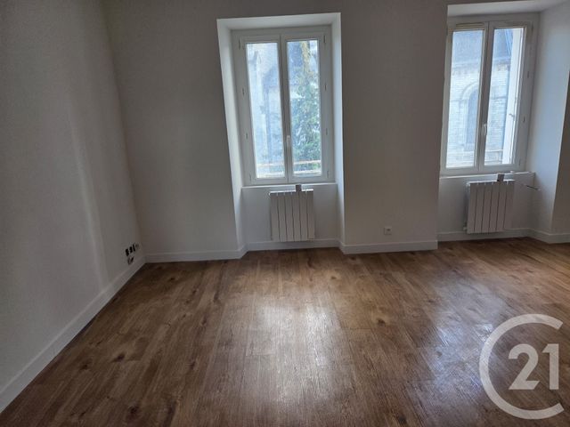 Appartement T2 à louer - 2 pièces - 40.99 m2 - CHATEAUROUX - 36 - CENTRE - Century 21 Adressimmo