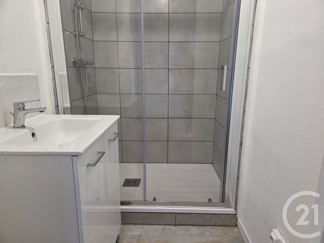 Appartement T2 à louer - 2 pièces - 40.99 m2 - CHATEAUROUX - 36 - CENTRE - Century 21 Adressimmo