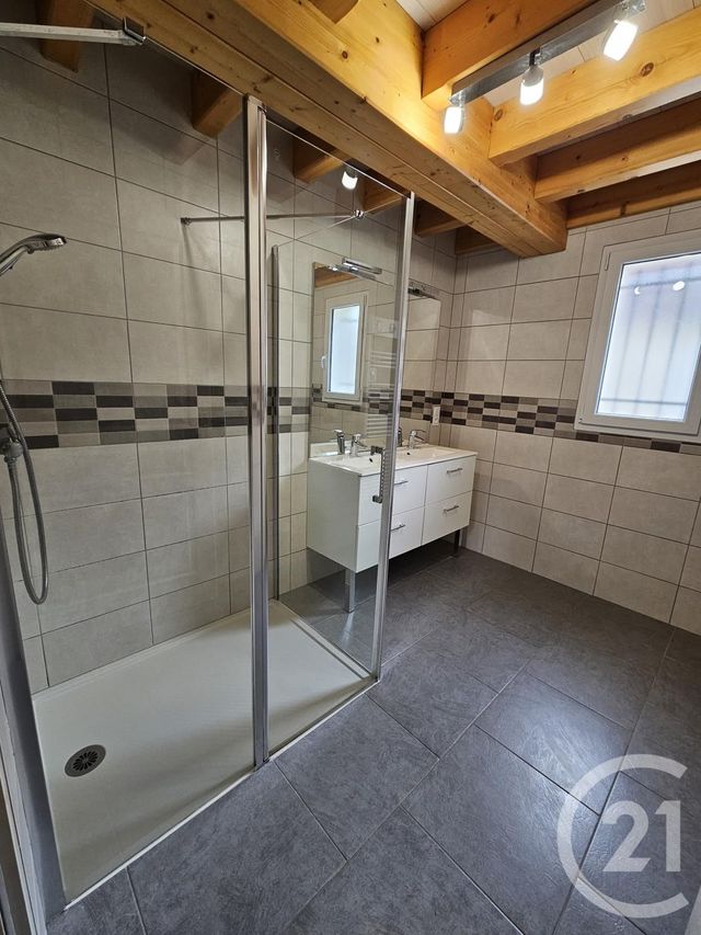 maison à louer - 5 pièces - 144.0 m2 - SASSIERGES ST GERMAIN - 36 - CENTRE - Century 21 Adressimmo