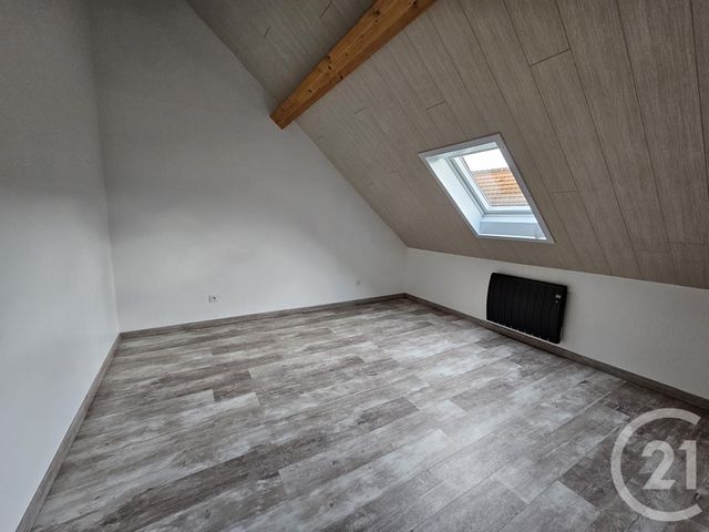 maison à louer - 5 pièces - 144.0 m2 - SASSIERGES ST GERMAIN - 36 - CENTRE - Century 21 Adressimmo