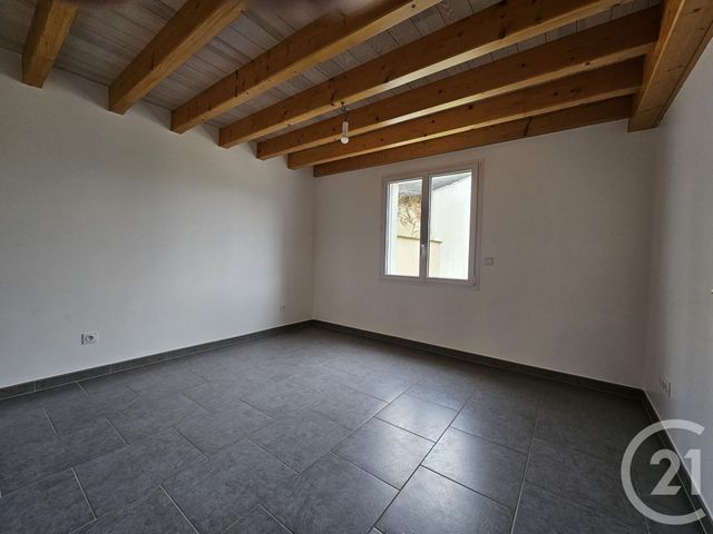 maison à louer - 5 pièces - 144.0 m2 - SASSIERGES ST GERMAIN - 36 - CENTRE - Century 21 Adressimmo