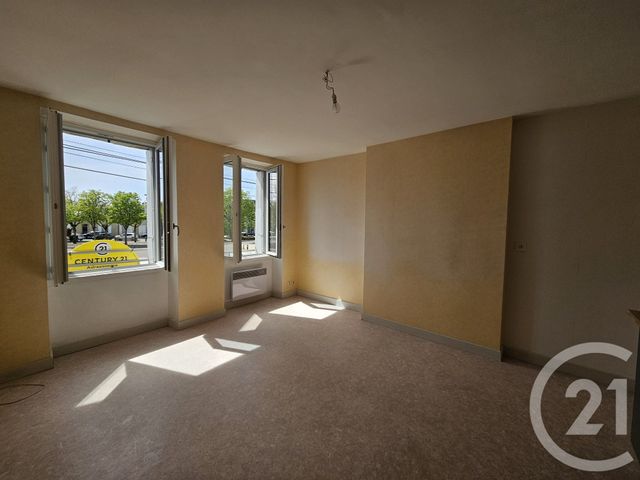 Appartement T2 à louer - 2 pièces - 38.1 m2 - LEVROUX - 36 - CENTRE - Century 21 Adressimmo
