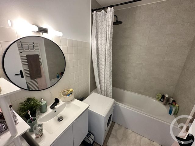 Appartement à vendre - 2 pièces - 51.81 m2 - CHATEAUROUX - 36 - CENTRE - Century 21 Adressimmo