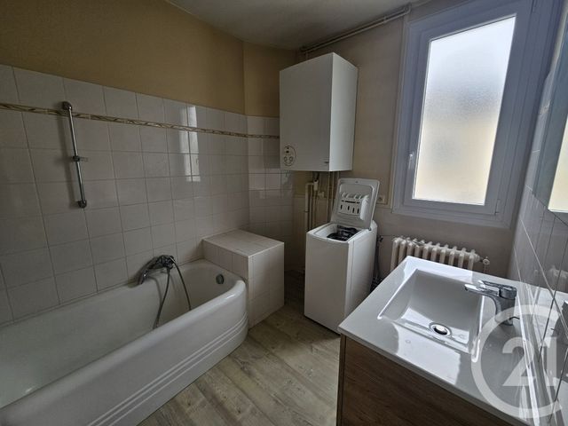 Appartement T2 à louer - 2 pièces - 51.2 m2 - CHATEAUROUX - 36 - CENTRE - Century 21 Adressimmo
