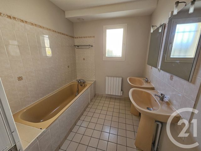 maison à louer - 4 pièces - 91.51 m2 - VILLEDIEU SUR INDRE - 36 - CENTRE - Century 21 Adressimmo