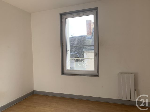 Appartement T2 à louer - 2 pièces - 37.24 m2 - ISSOUDUN - 36 - CENTRE - Century 21 Adressimmo