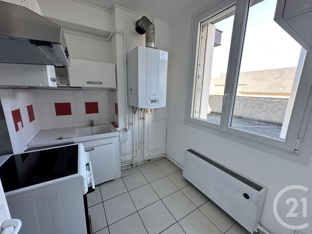 Appartement Studio à vendre - 1 pièce - 32.19 m2 - CHATEAUROUX - 36 - CENTRE - Century 21 Adressimmo