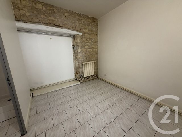 Appartement T2 à louer - 2 pièces - 31.61 m2 - CHATEAUROUX - 36 - CENTRE - Century 21 Adressimmo