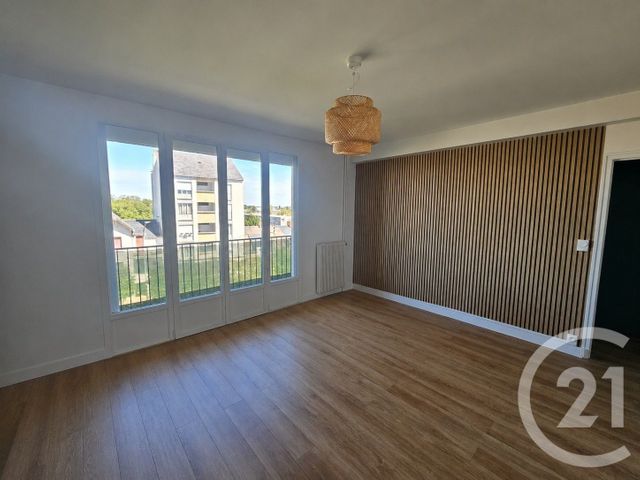 Appartement T3 à louer - 3 pièces - 68.98 m2 - CHATEAUROUX - 36 - CENTRE - Century 21 Adressimmo