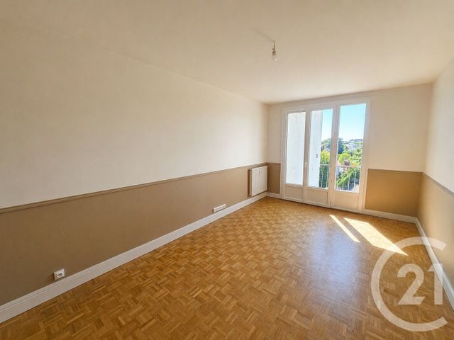 Appartement T2 à louer - 2 pièces - 41.19 m2 - CHATEAUROUX - 36 - CENTRE - Century 21 Adressimmo