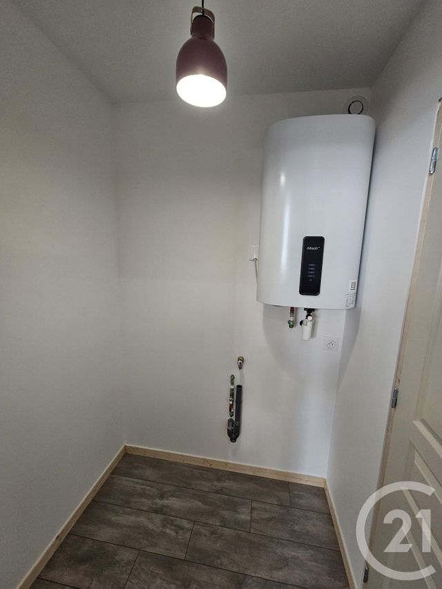 Appartement T2 à louer - 2 pièces - 45.0 m2 - CHATEAUROUX - 36 - CENTRE - Century 21 Adressimmo