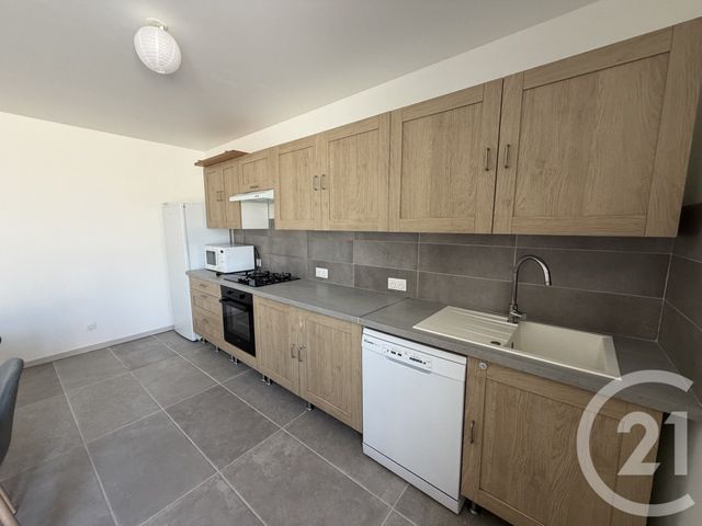 Appartement T3 à louer - 3 pièces - 80.0 m2 - CHATEAUROUX - 36 - CENTRE - Century 21 Adressimmo