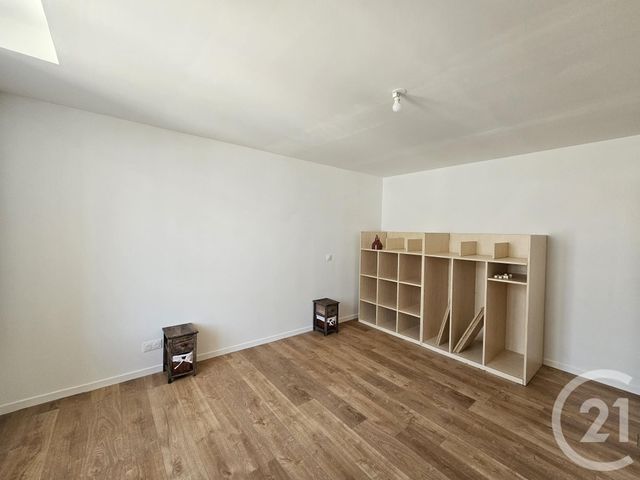 Appartement T3 à louer - 3 pièces - 80.0 m2 - CHATEAUROUX - 36 - CENTRE - Century 21 Adressimmo
