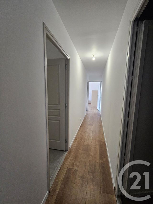 Appartement T3 à louer - 3 pièces - 80.0 m2 - CHATEAUROUX - 36 - CENTRE - Century 21 Adressimmo