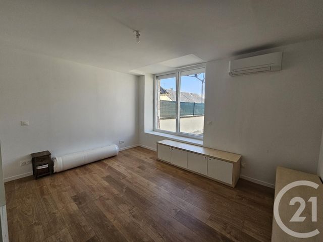 Appartement T3 à louer - 3 pièces - 80.0 m2 - CHATEAUROUX - 36 - CENTRE - Century 21 Adressimmo