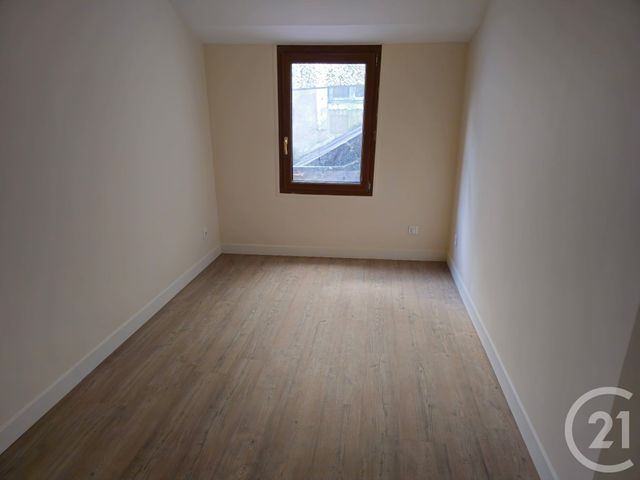 Appartement T2 à louer - 2 pièces - 33.5 m2 - ISSOUDUN - 36 - CENTRE - Century 21 Adressimmo