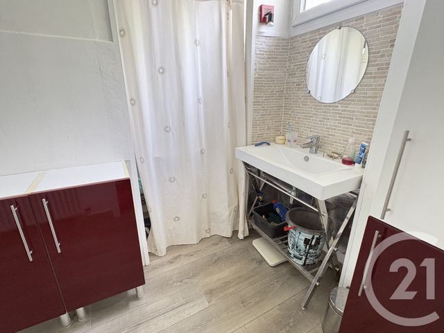 Appartement T2 à vendre - 2 pièces - 46.39 m2 - CHATEAUROUX - 36 - CENTRE - Century 21 Adressimmo