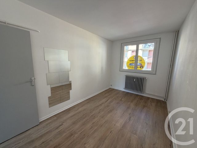 Appartement T2 à louer - 2 pièces - 43.26 m2 - CHATEAUROUX - 36 - CENTRE - Century 21 Adressimmo