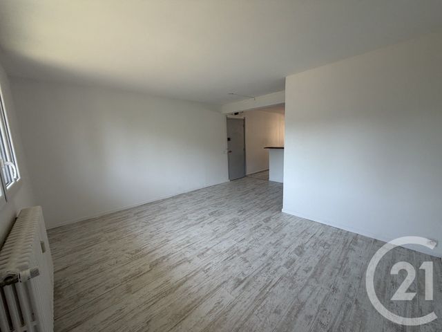 Appartement T2 à louer - 2 pièces - 43.26 m2 - CHATEAUROUX - 36 - CENTRE - Century 21 Adressimmo