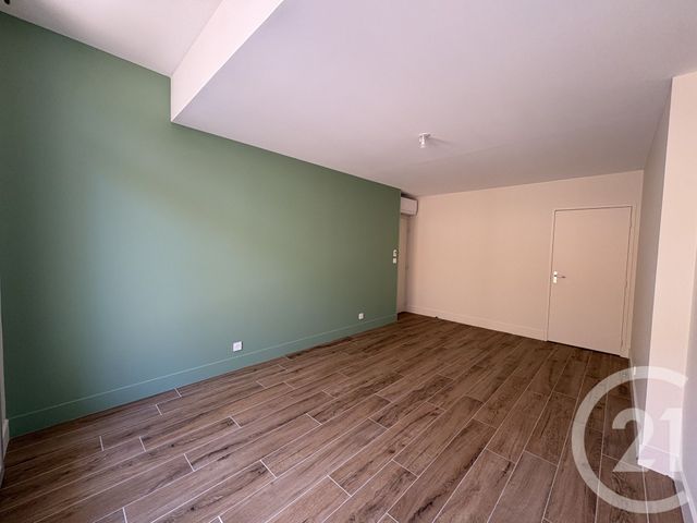 Appartement T3 à louer - 3 pièces - 89.85 m2 - CHATEAUROUX - 36 - CENTRE - Century 21 Adressimmo