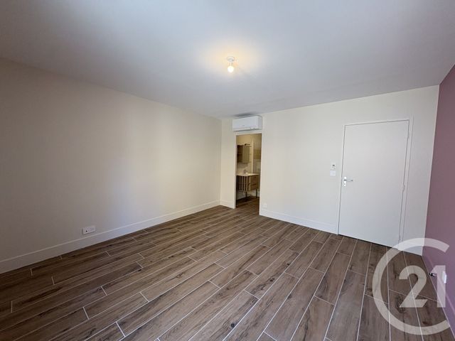 Appartement T3 à louer - 3 pièces - 89.85 m2 - CHATEAUROUX - 36 - CENTRE - Century 21 Adressimmo
