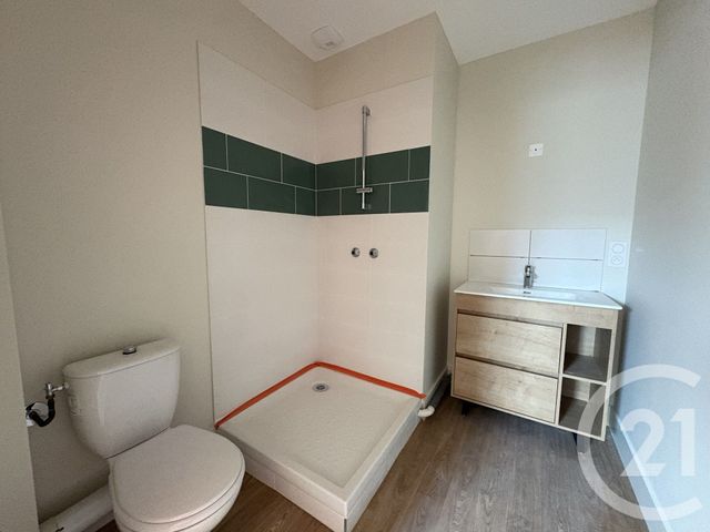 Appartement T3 à louer - 3 pièces - 61.43 m2 - CHATEAUROUX - 36 - CENTRE - Century 21 Adressimmo