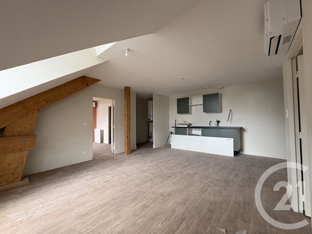 Appartement T3 à louer - 3 pièces - 67.91 m2 - CHATEAUROUX - 36 - CENTRE - Century 21 Adressimmo
