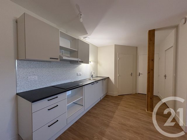 Appartement T2 à louer - 2 pièces - 50.67 m2 - CHATEAUROUX - 36 - CENTRE - Century 21 Adressimmo