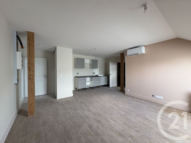 Appartement T2 à louer - 2 pièces - 48.99 m2 - CHATEAUROUX - 36 - CENTRE - Century 21 Adressimmo