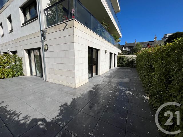 Appartement à louer - 2 pièces - 60.0 m2 - CHATEAUROUX - 36 - CENTRE - Century 21 Adressimmo