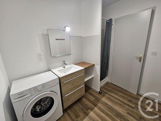 Appartement T2 à louer - 2 pièces - 41.47 m2 - CHATEAUROUX - 36 - CENTRE - Century 21 Adressimmo