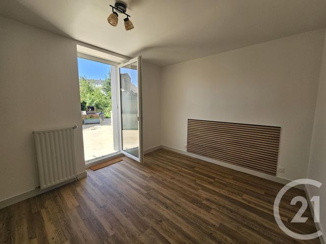 Appartement T2 à louer - 2 pièces - 41.47 m2 - CHATEAUROUX - 36 - CENTRE - Century 21 Adressimmo