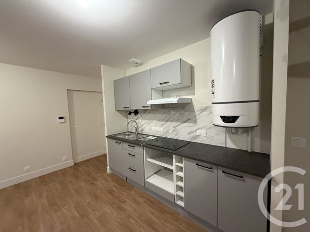 Appartement T3 à louer - 3 pièces - 67.96 m2 - CHATEAUROUX - 36 - CENTRE - Century 21 Adressimmo