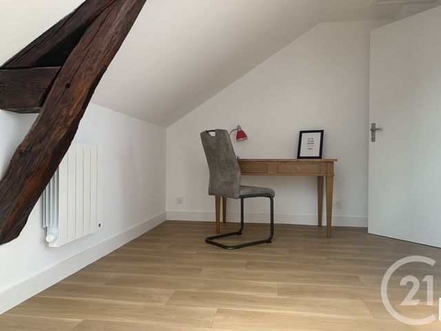 Appartement T2 à louer - 2 pièces - 47.2 m2 - CHATEAUROUX - 36 - CENTRE - Century 21 Adressimmo