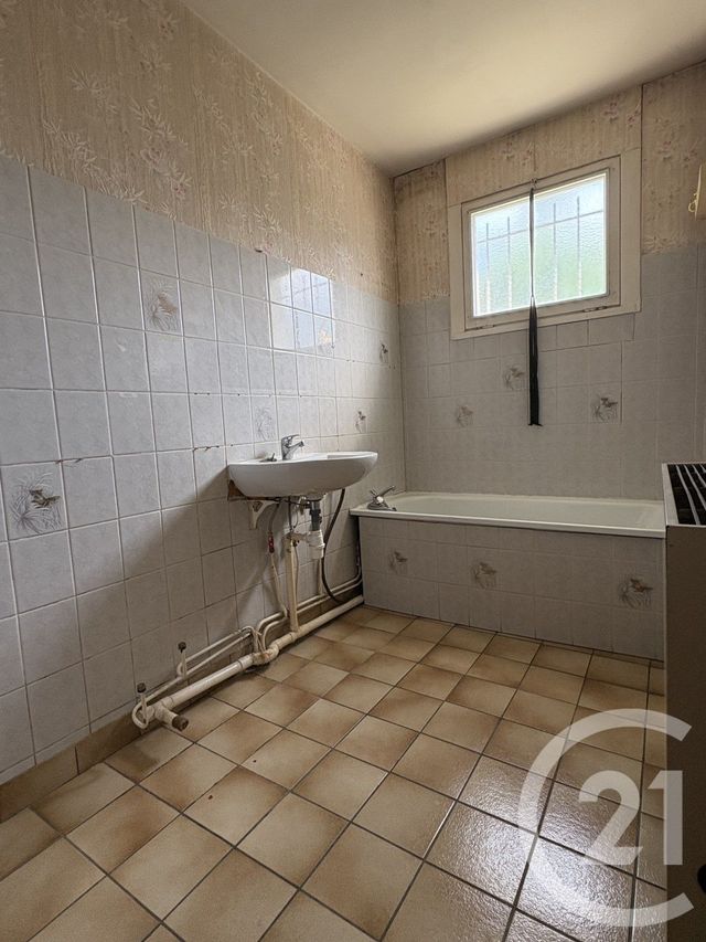 maison à vendre - 4 pièces - 92.0 m2 - CHATEAUROUX - 36 - CENTRE - Century 21 Adressimmo
