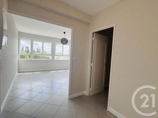 Appartement F3 à vendre - 3 pièces - 63.25 m2 - CHATEAUROUX - 36 - CENTRE - Century 21 Adressimmo