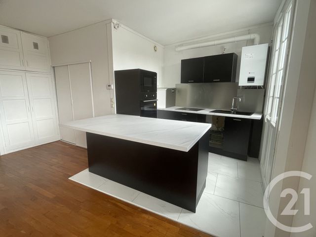 Appartement T2 à louer - 2 pièces - 44.09 m2 - CHATEAUROUX - 36 - CENTRE - Century 21 Adressimmo