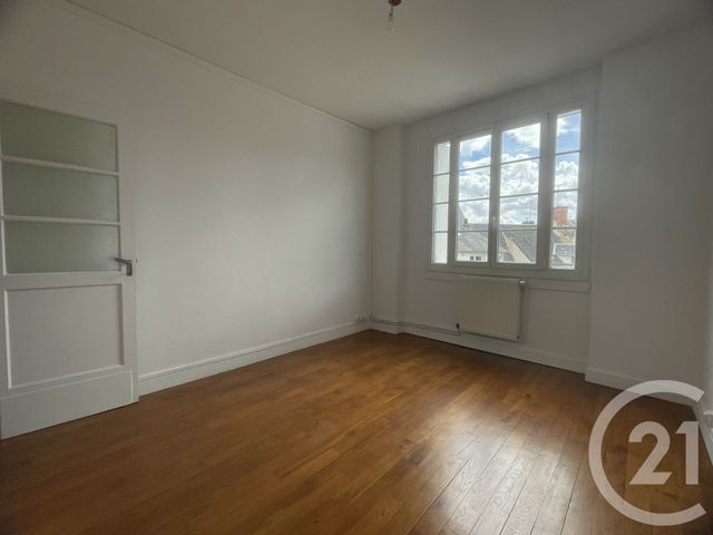Appartement T2 à louer - 2 pièces - 44.09 m2 - CHATEAUROUX - 36 - CENTRE - Century 21 Adressimmo