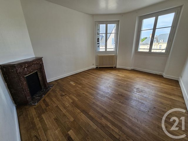 Appartement F3 à louer - 3 pièces - 93.04 m2 - CHATEAUROUX - 36 - CENTRE - Century 21 Adressimmo