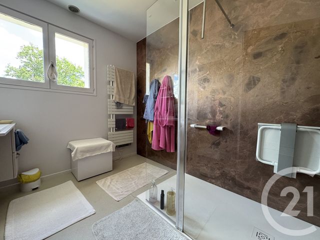 maison à vendre - 7 pièces - 203.67 m2 - NEUVY ST SEPULCHRE - 36 - CENTRE - Century 21 Adressimmo