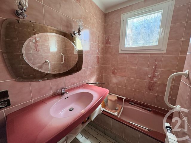 maison à vendre - 5 pièces - 98.42 m2 - VILLEDIEU SUR INDRE - 36 - CENTRE - Century 21 Adressimmo