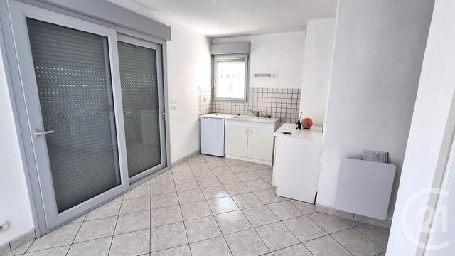 Appartement F1 à louer - 1 pièce - 28.0 m2 - CHATEAUROUX - 36 - CENTRE - Century 21 Adressimmo
