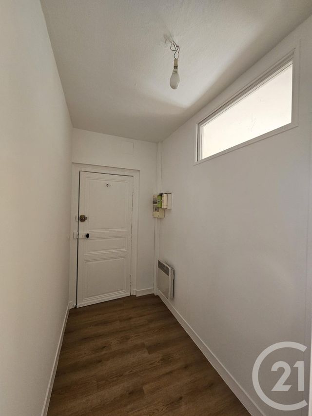 Appartement T2 à louer - 2 pièces - 33.18 m2 - DEOLS - 36 - CENTRE - Century 21 Adressimmo