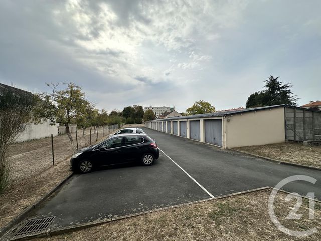Appartement F2 à vendre - 2 pièces - 51.75 m2 - CHATEAUROUX - 36 - CENTRE - Century 21 Adressimmo