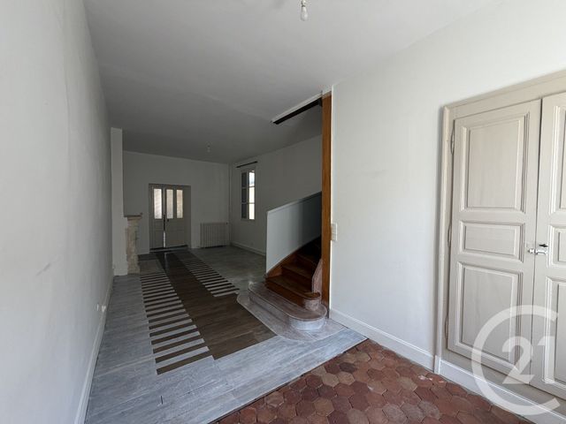 Appartement F4 à louer - 4 pièces - 112.77 m2 - CHATEAUROUX - 36 - CENTRE - Century 21 Adressimmo