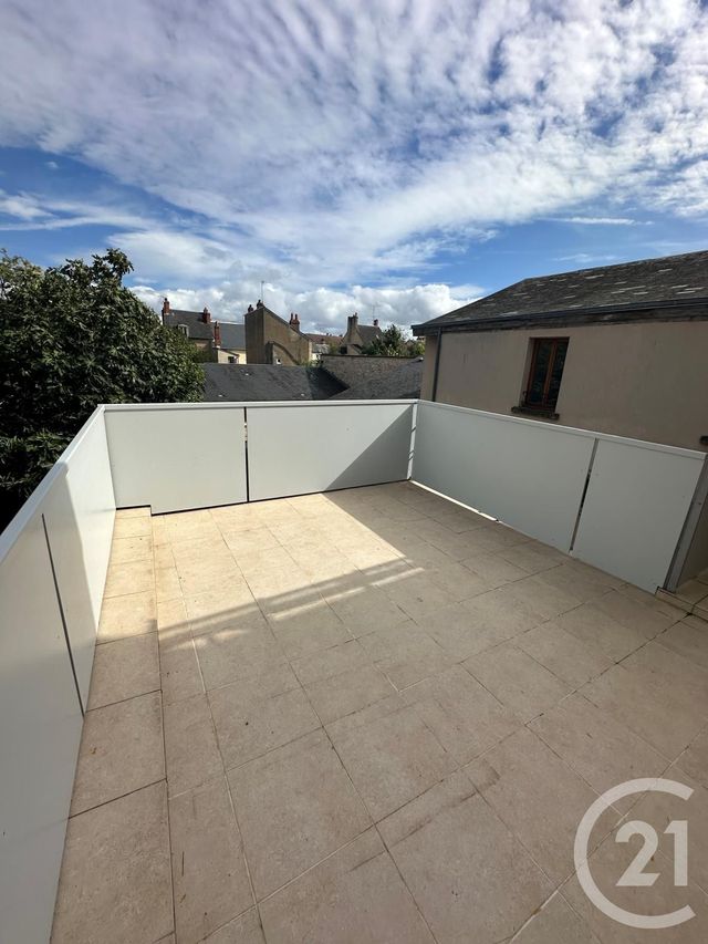 Appartement F4 à louer - 4 pièces - 112.77 m2 - CHATEAUROUX - 36 - CENTRE - Century 21 Adressimmo