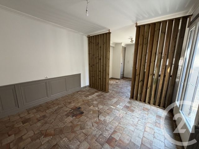 Appartement F4 à louer - 4 pièces - 112.77 m2 - CHATEAUROUX - 36 - CENTRE - Century 21 Adressimmo