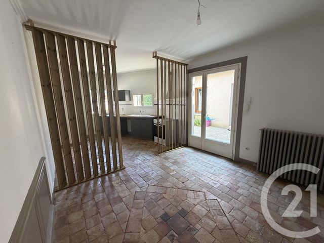 Appartement F4 à louer - 4 pièces - 112.77 m2 - CHATEAUROUX - 36 - CENTRE - Century 21 Adressimmo