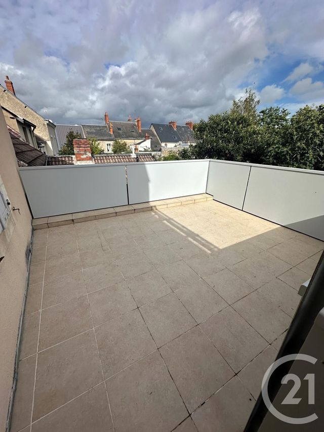 Appartement F4 à louer - 4 pièces - 112.77 m2 - CHATEAUROUX - 36 - CENTRE - Century 21 Adressimmo