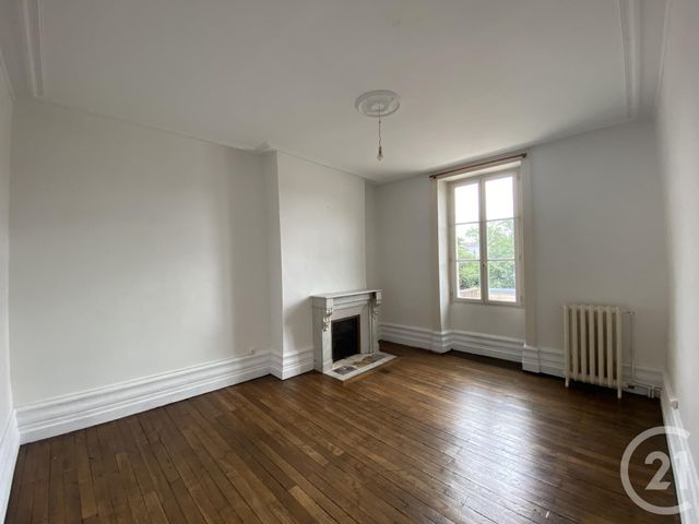 Appartement F4 à louer - 4 pièces - 112.77 m2 - CHATEAUROUX - 36 - CENTRE - Century 21 Adressimmo